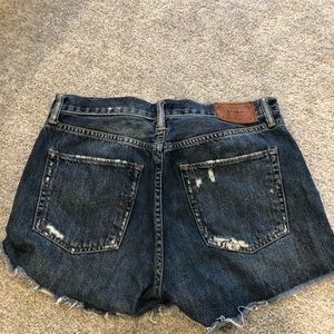 Ralph Lauren Polo - mid-waist denim shorts with frayed bottoms